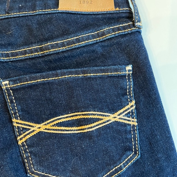 Abercrombie Jeans - Picture 6 of 10